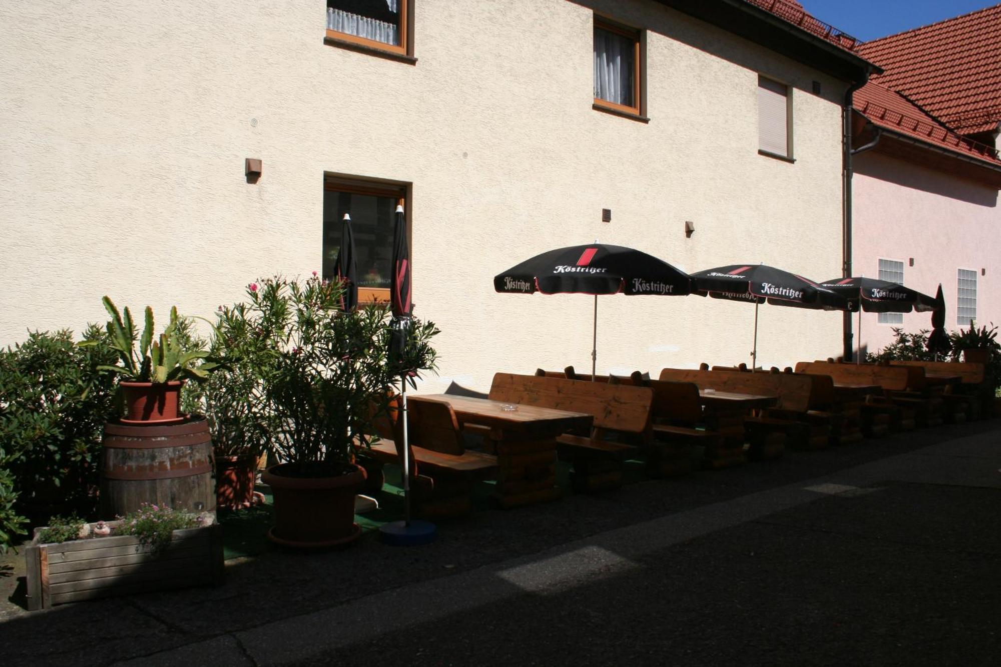 Gasthaus & Hotel Zur Linde Hermsdorf  Exterior photo