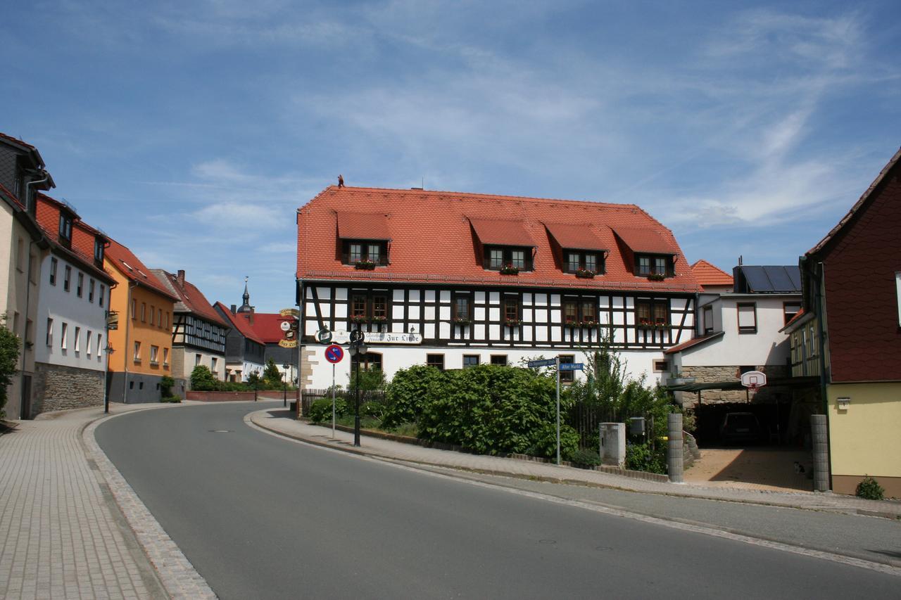 Gasthaus & Hotel Zur Linde Hermsdorf  Exterior photo